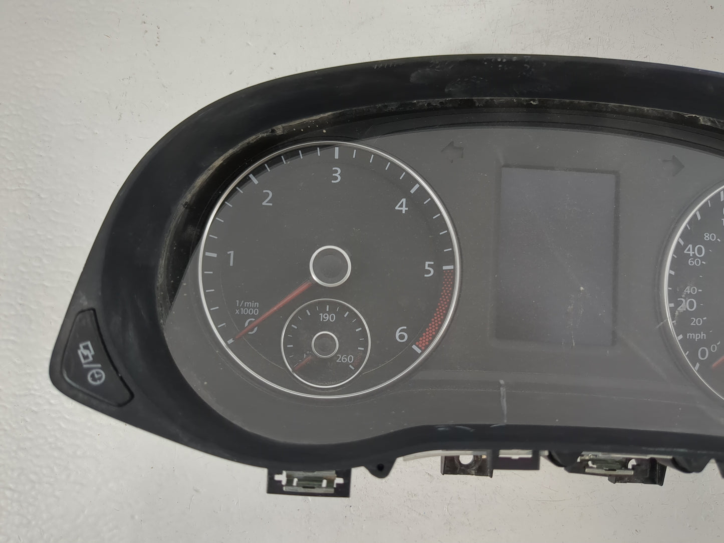 2013-2014 Volkswagen Passat Instrument Cluster Speedometer Gauges P/N:561 920 970 G Fits Fits 2013 2014 OEM Used Auto Parts 