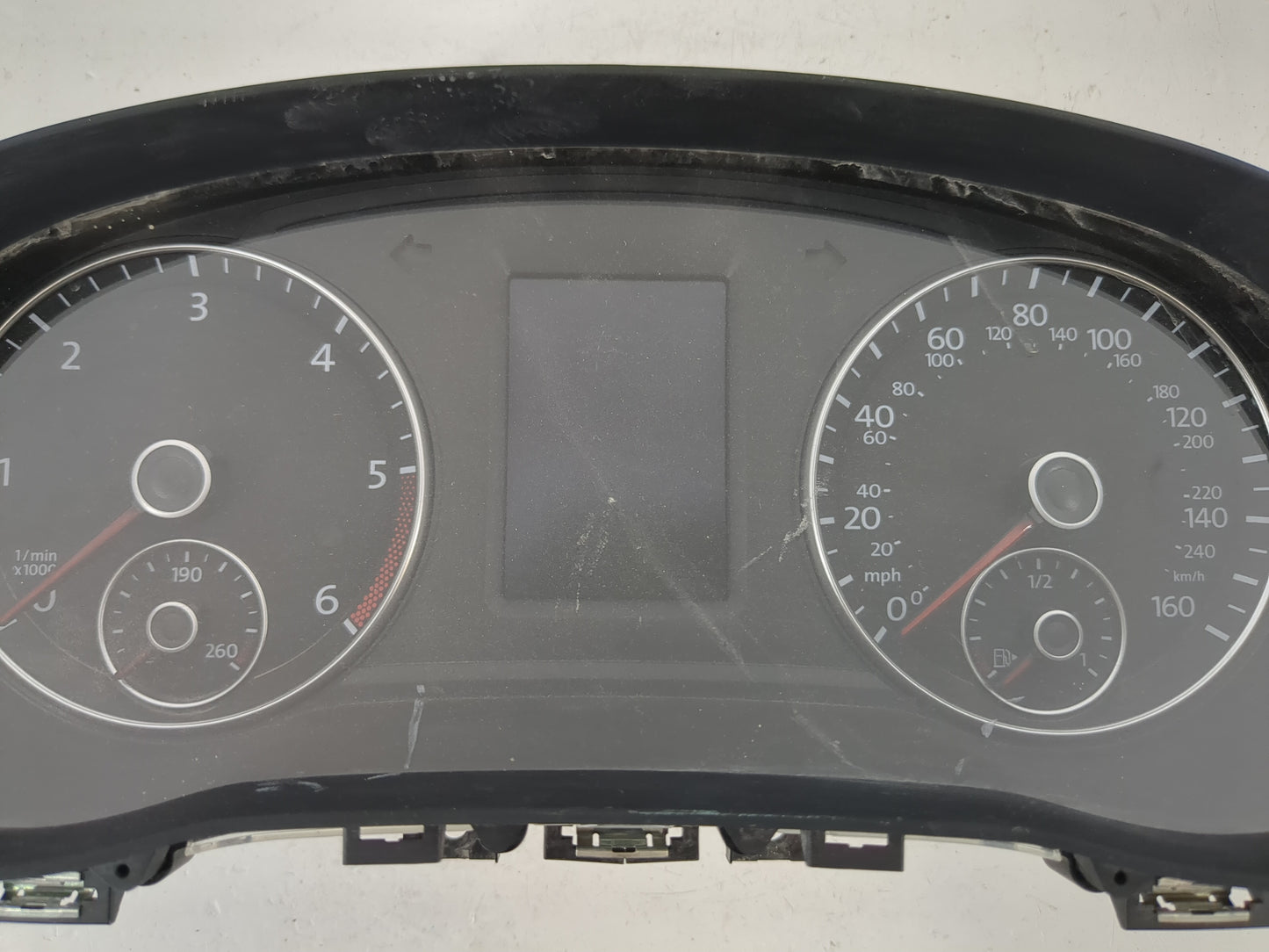 2013-2014 Volkswagen Passat Instrument Cluster Speedometer Gauges P/N:561 920 970 G Fits Fits 2013 2014 OEM Used Auto Parts 