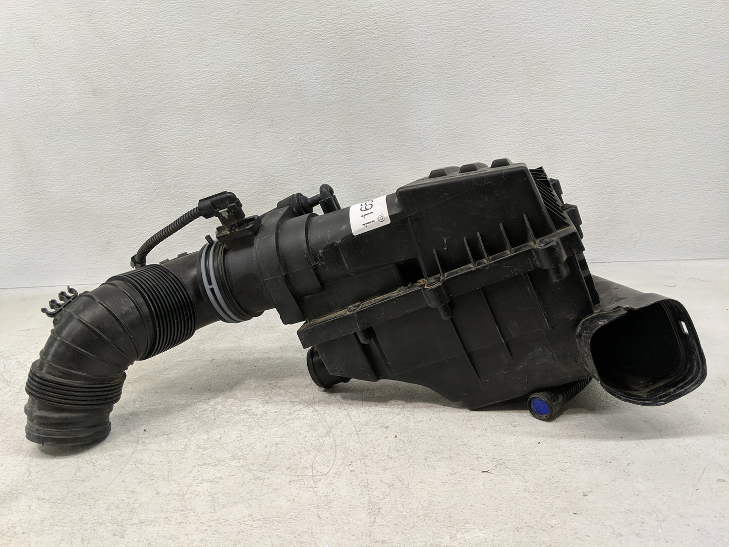 2012-2014 Volkswagen Passat Air Cleaner Intake-duct Hose Tube - Oemusedautoparts1.com