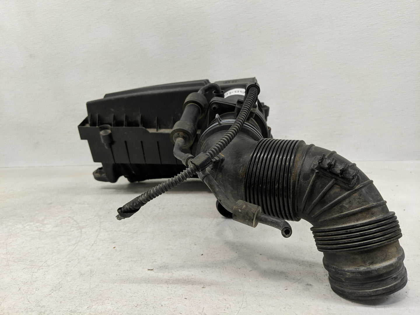 2012-2014 Volkswagen Passat Air Cleaner Intake-duct Hose Tube - Oemusedautoparts1.com