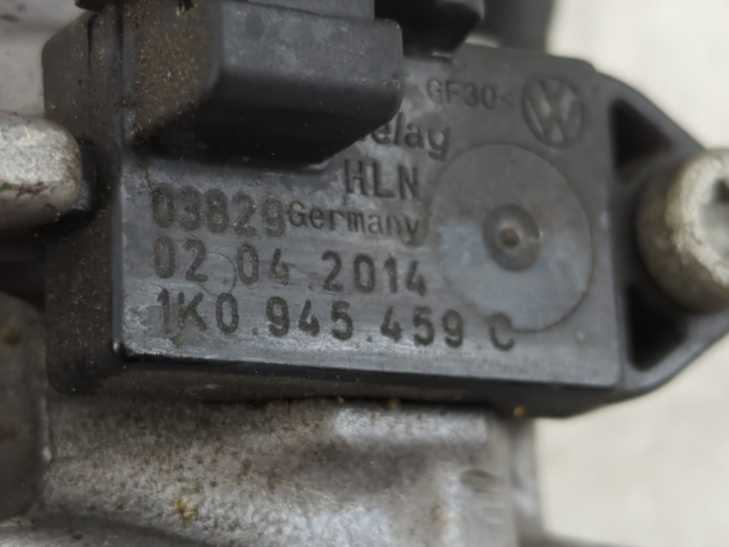 2013-2015 Volkswagen Passat Brake Master Cylinder - Oemusedautoparts1.com