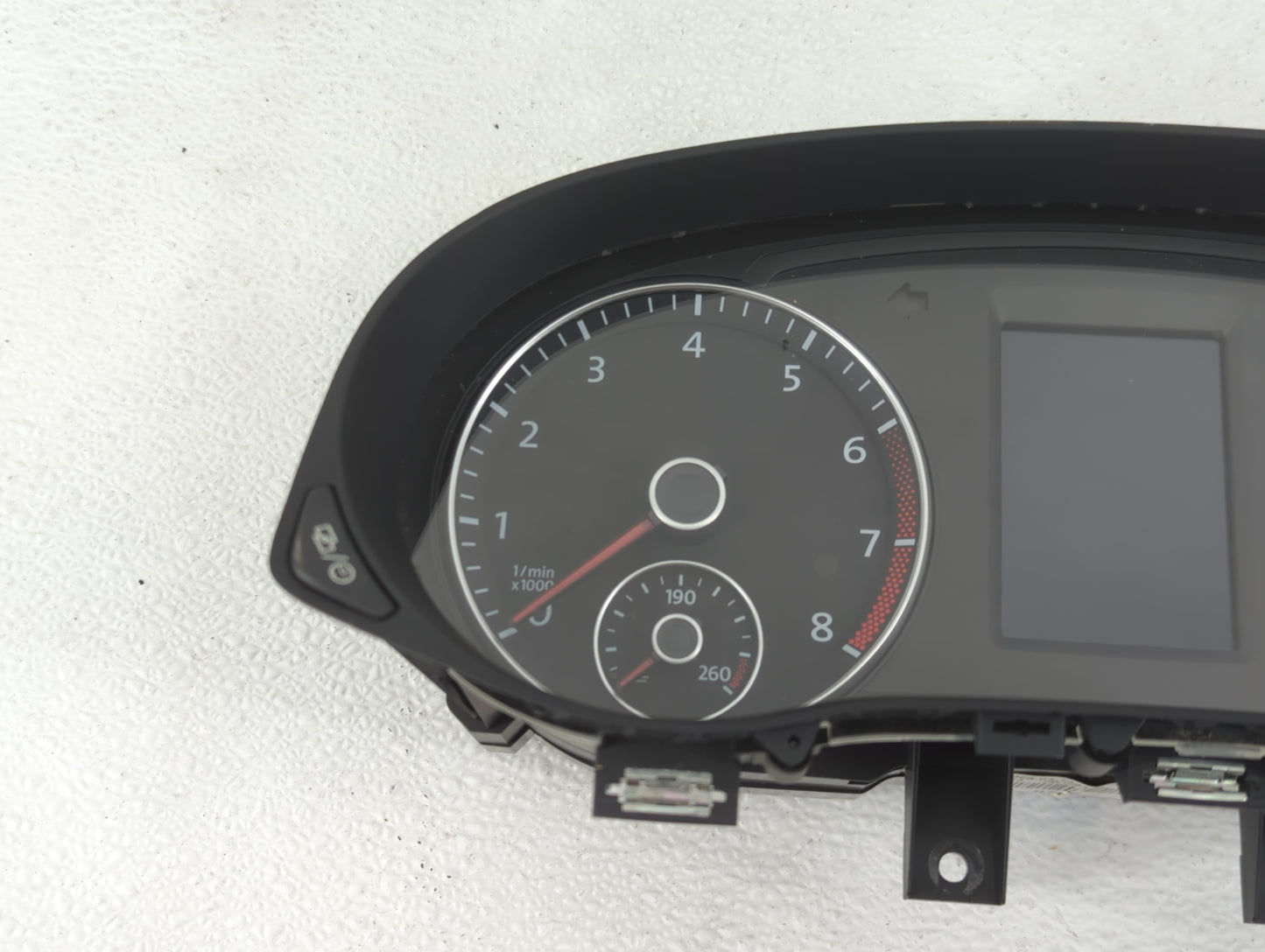 2013-2014 Volkswagen Passat Instrument Cluster Speedometer Gauges P/N:561 920 970 F Fits Fits 2013 2014 OEM Used Auto Parts 
