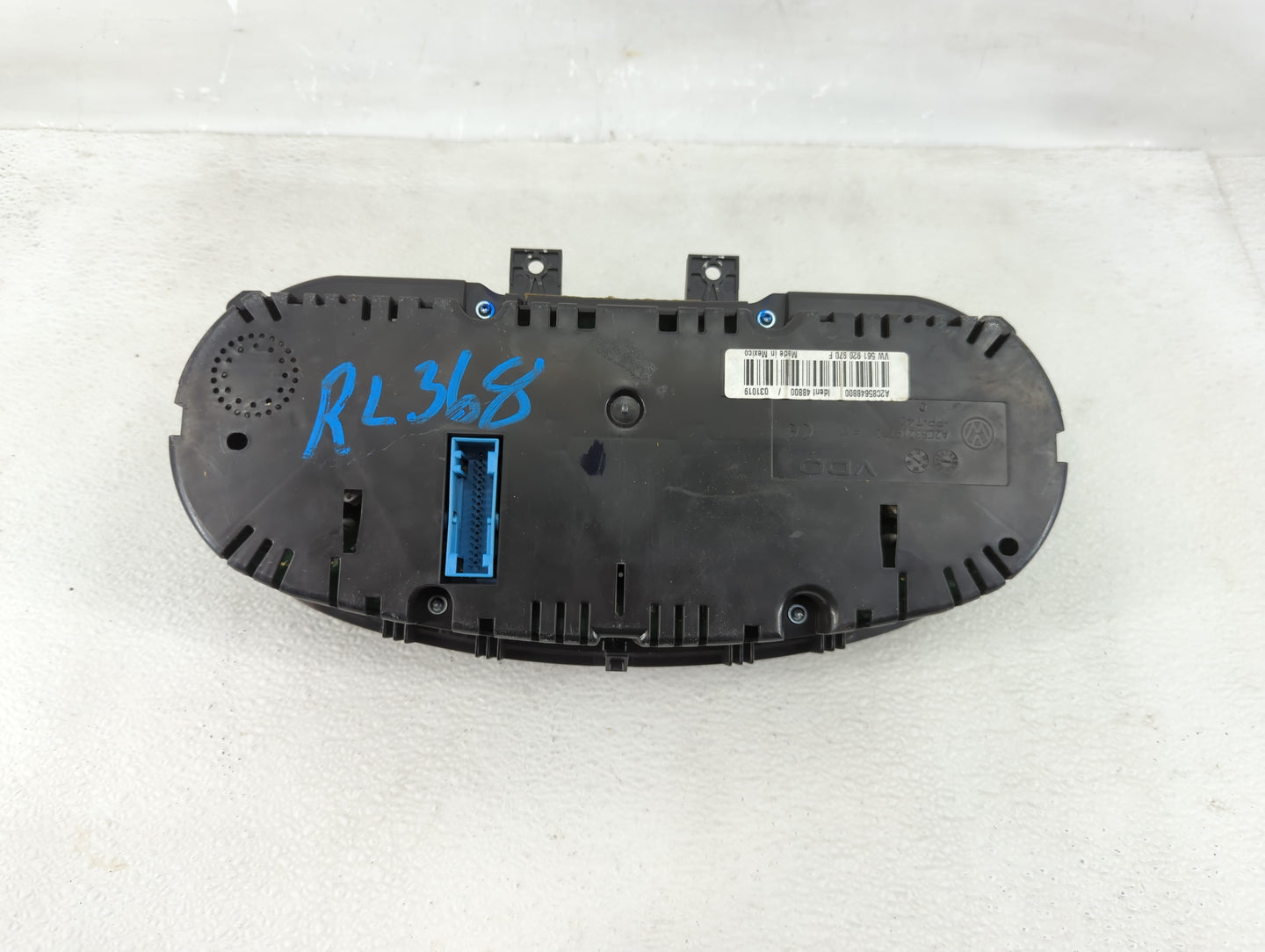 2013-2014 Volkswagen Passat Instrument Cluster Speedometer Gauges P/N:561 920 970 F Fits Fits 2013 2014 OEM Used Auto Parts 