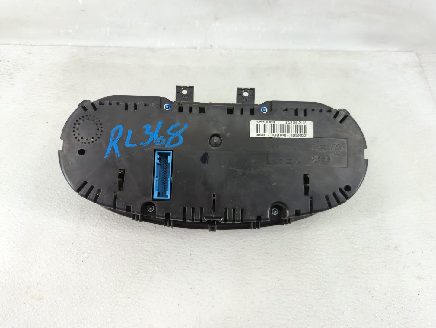 2013-2014 Volkswagen Passat Instrument Cluster Speedometer Gauges P/N:561 920 970 F Fits Fits 2013 2014 OEM Used Auto Parts 