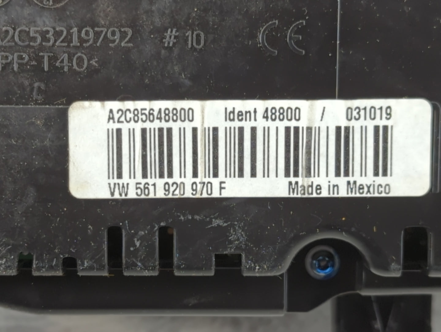 2013-2014 Volkswagen Passat Instrument Cluster Speedometer Gauges P/N:561 920 970 F Fits Fits 2013 2014 OEM Used Auto Parts 