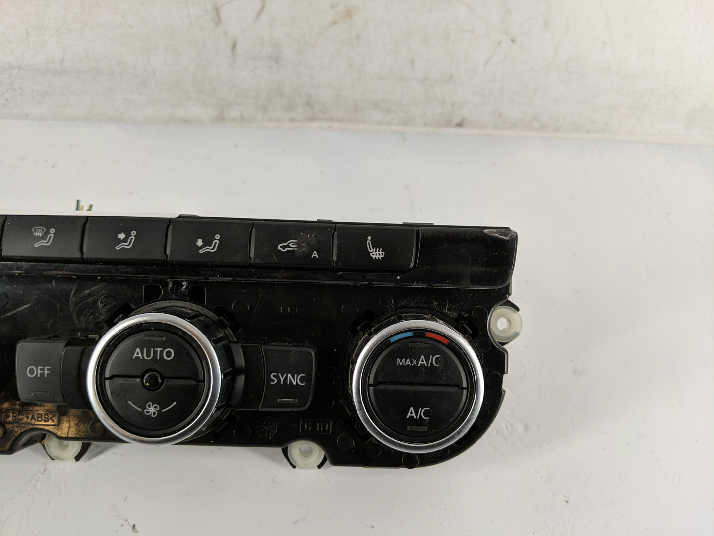 2013-2015 Volkswagen Passat Climate Control Module Temperature AC/Heater Replacement P/N:5HB 010 753-48 561 907 044AB Fits O