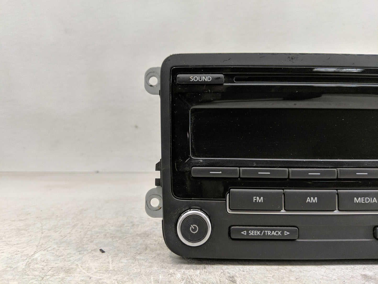 2013-2015 Volkswagen Passat Radio AM FM Cd Player Receiver Replacement P/N:1K0 035 164 D Fits Fits 2013 2014 2015 2016 2017 