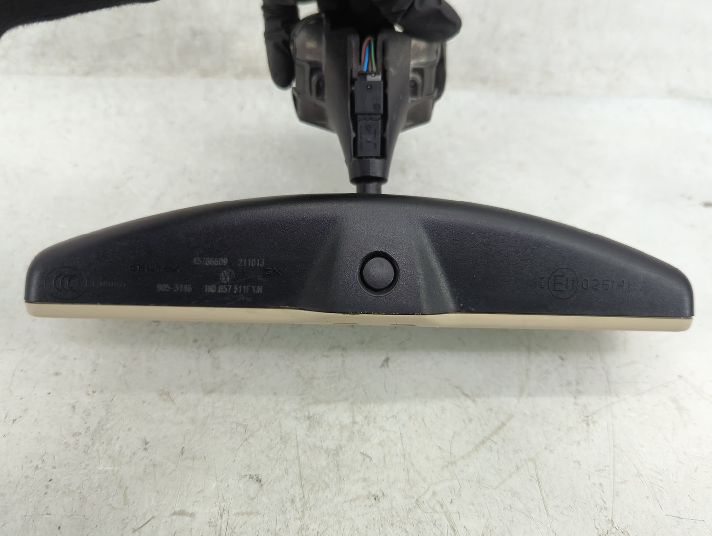 2012-2015 Volkswagen Passat Interior Rear View Mirror Replacement OEM P/N:1K0 857 511 Fits Fits 2012 2013 2014 2015 OEM Used