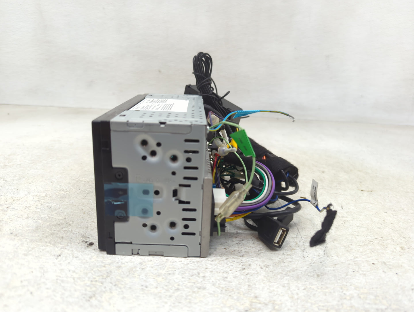 2014 Volkswagen Passat Radio AM FM Cd Player Receiver Replacement P/N:13500470 Fits OEM Used Auto Parts - Oemusedautoparts1.