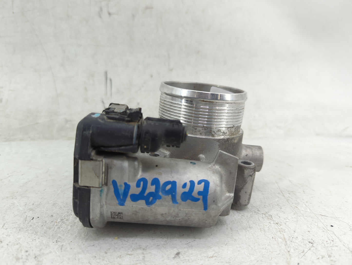 2014-2017 Volkswagen Passat Throttle Body P/N:0 280 750 588 06K133062D Fits Fits 2014 2015 2016 2017 OEM Used Auto Parts - O