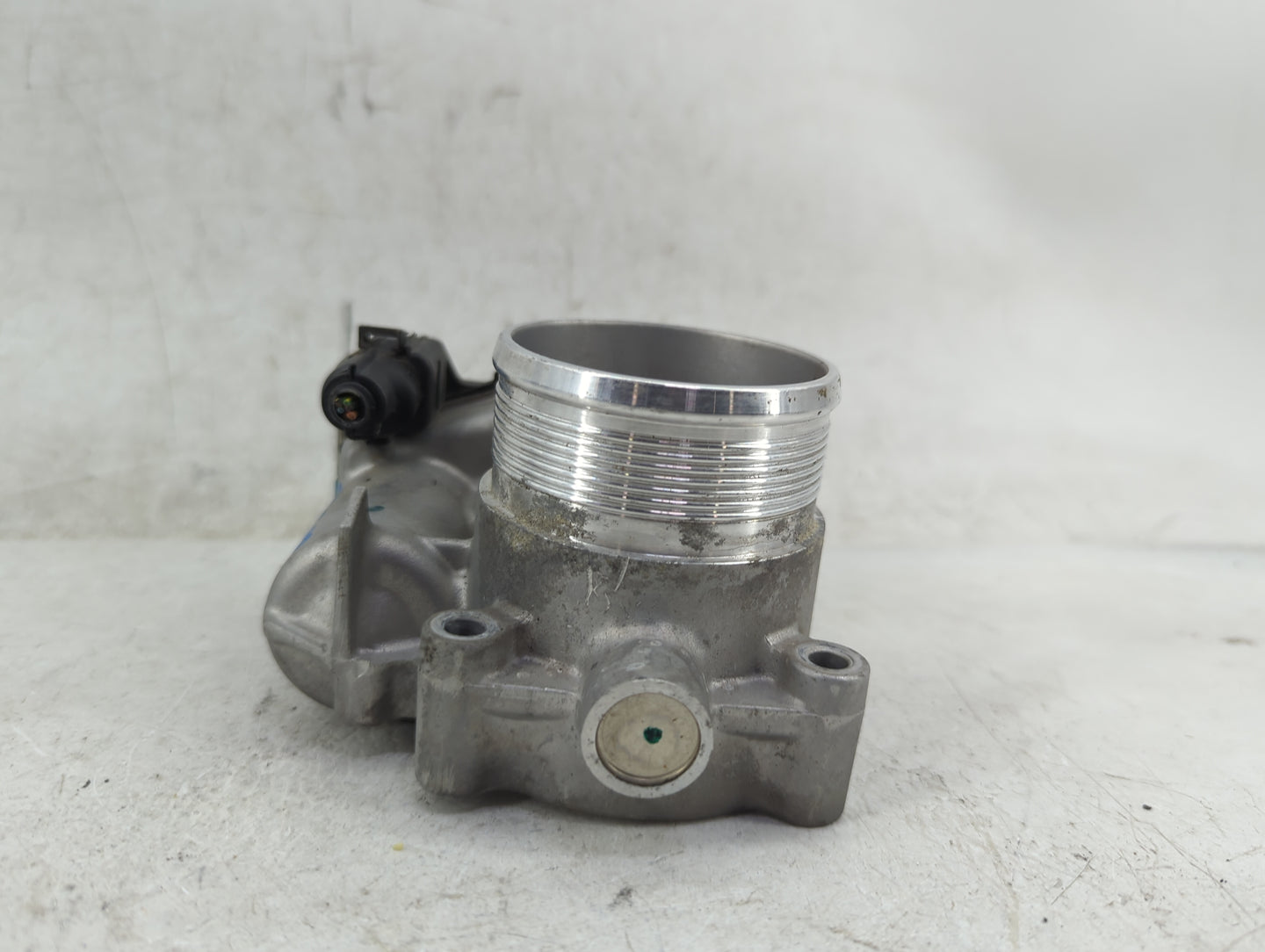2014-2017 Volkswagen Passat Throttle Body P/N:0 280 750 588 06K133062D Fits Fits 2014 2015 2016 2017 OEM Used Auto Parts - O