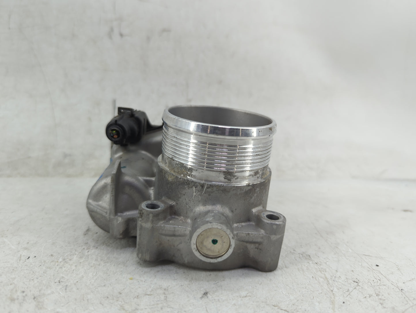 2014-2017 Volkswagen Passat Throttle Body P/N:0 280 750 588 06K133062D Fits Fits 2014 2015 2016 2017 OEM Used Auto Parts - O