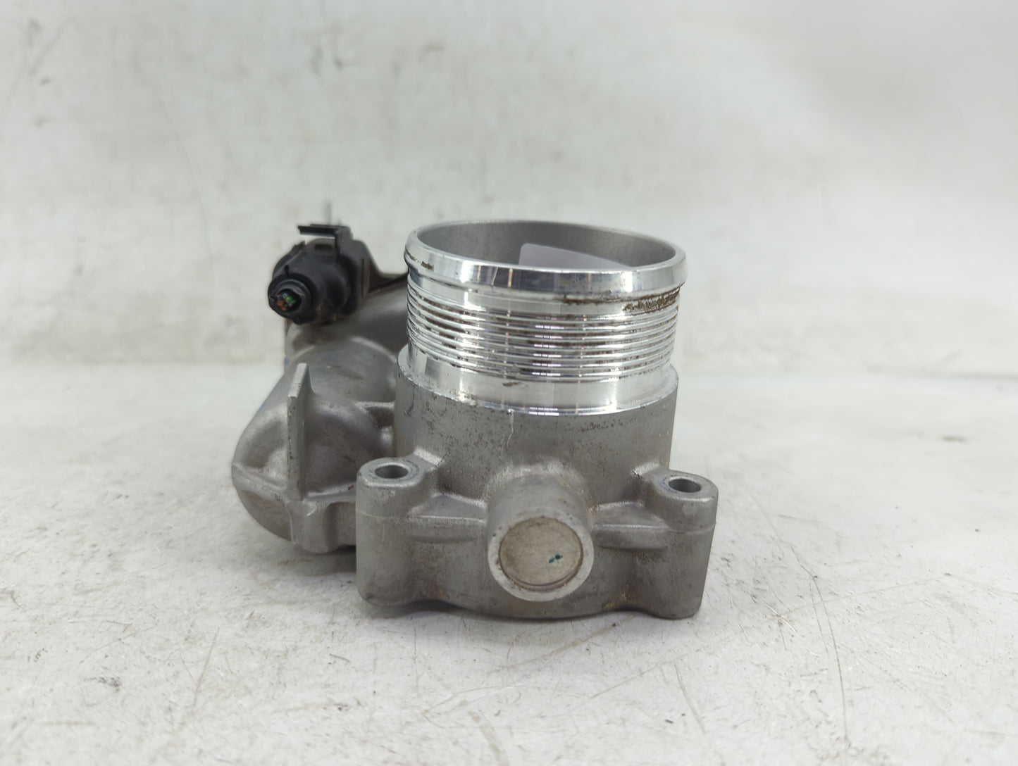 2014-2017 Volkswagen Passat Throttle Body P/N:06K133062D Fits Fits 2014 2015 2016 2017 OEM Used Auto Parts - Oemusedautopart