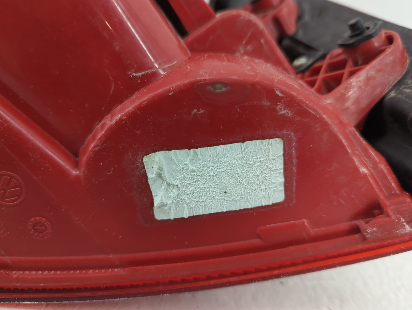 2012-2015 Volkswagen Passat Tail Light Assembly Passenger Right OEM P/N:561 945 096 Fits Fits 2012 2013 2014 2015 OEM Used A