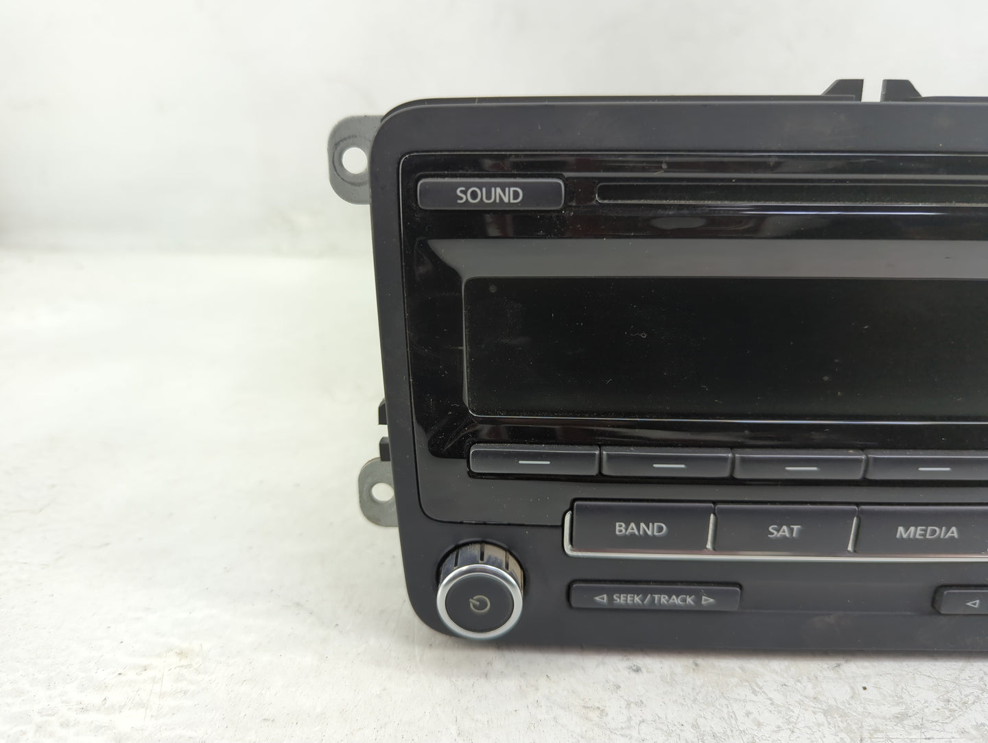 2013-2015 Volkswagen Passat Radio AM FM Cd Player Receiver Replacement P/N:1K0035164F Fits Fits 2013 2014 2015 OEM Used Auto
