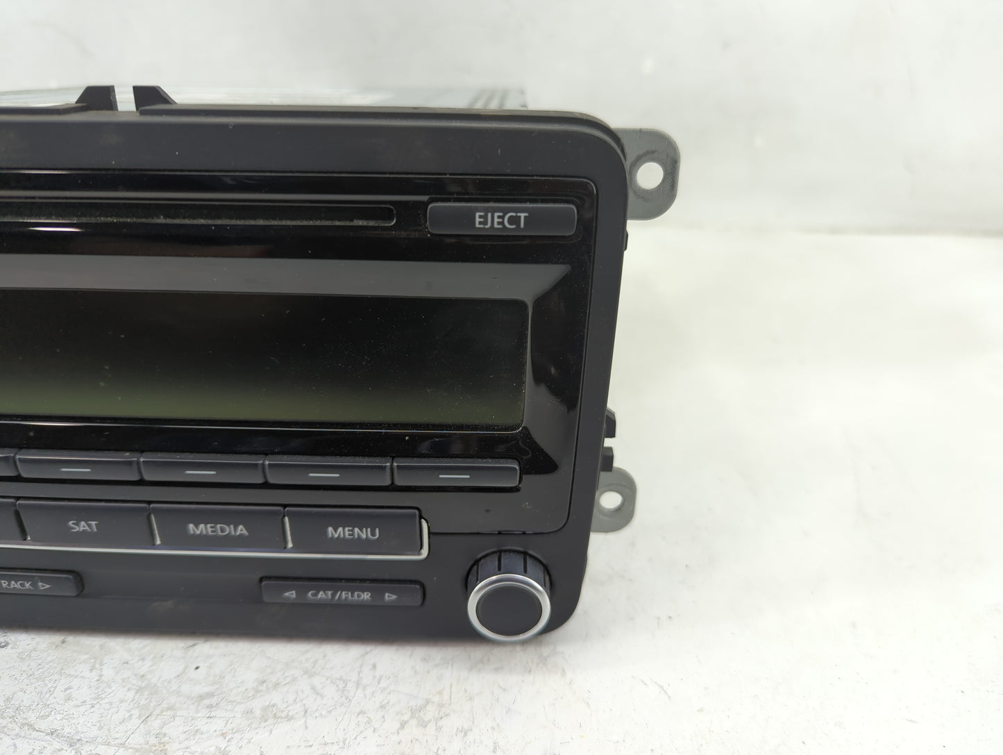 2013-2015 Volkswagen Passat Radio AM FM Cd Player Receiver Replacement P/N:1K0035164F Fits Fits 2013 2014 2015 OEM Used Auto