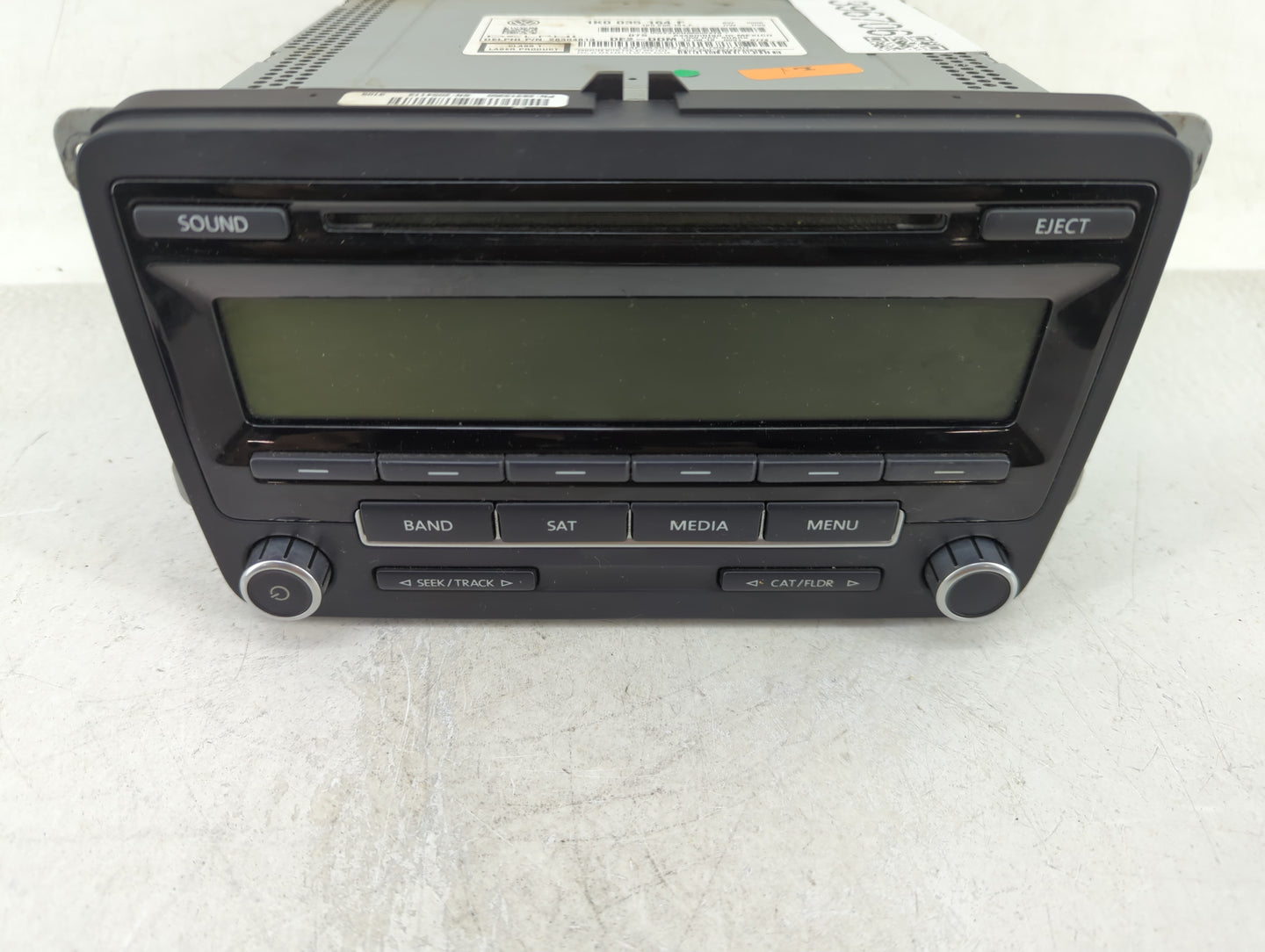 2012-2015 Volkswagen Passat Radio AM FM Cd Player Receiver Replacement P/N:28354813 1K0 035 164 F Fits OEM Used Auto Parts -