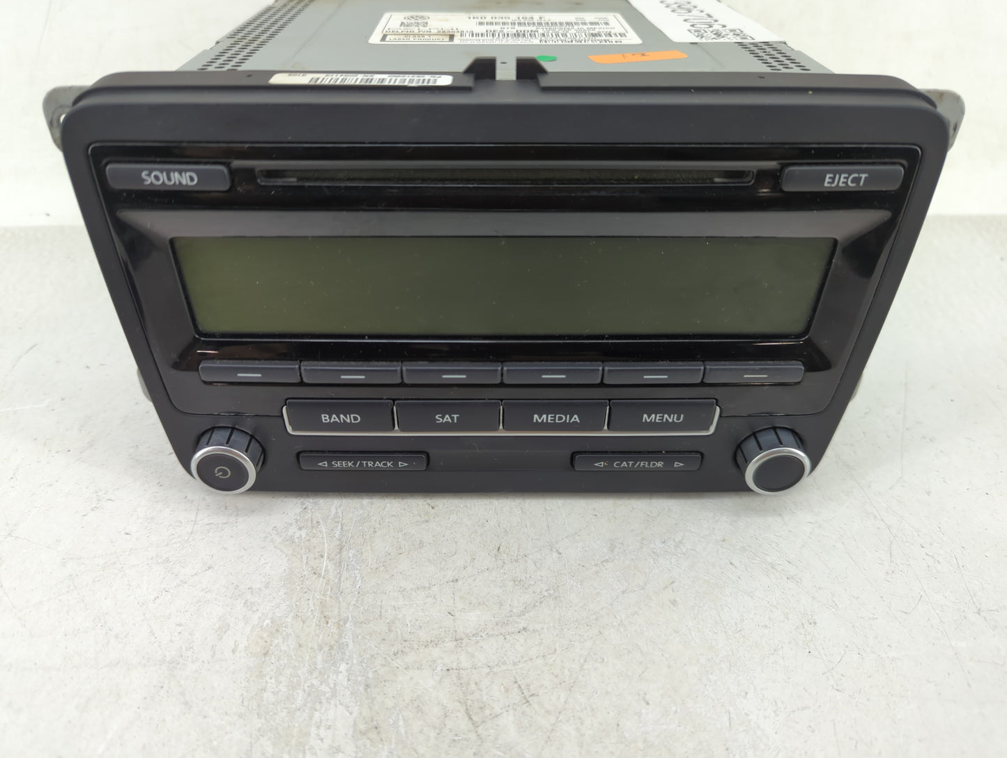 2012-2015 Volkswagen Passat Radio AM FM Cd Player Receiver Replacement P/N:28354813 1K0 035 164 F Fits OEM Used Auto Parts -