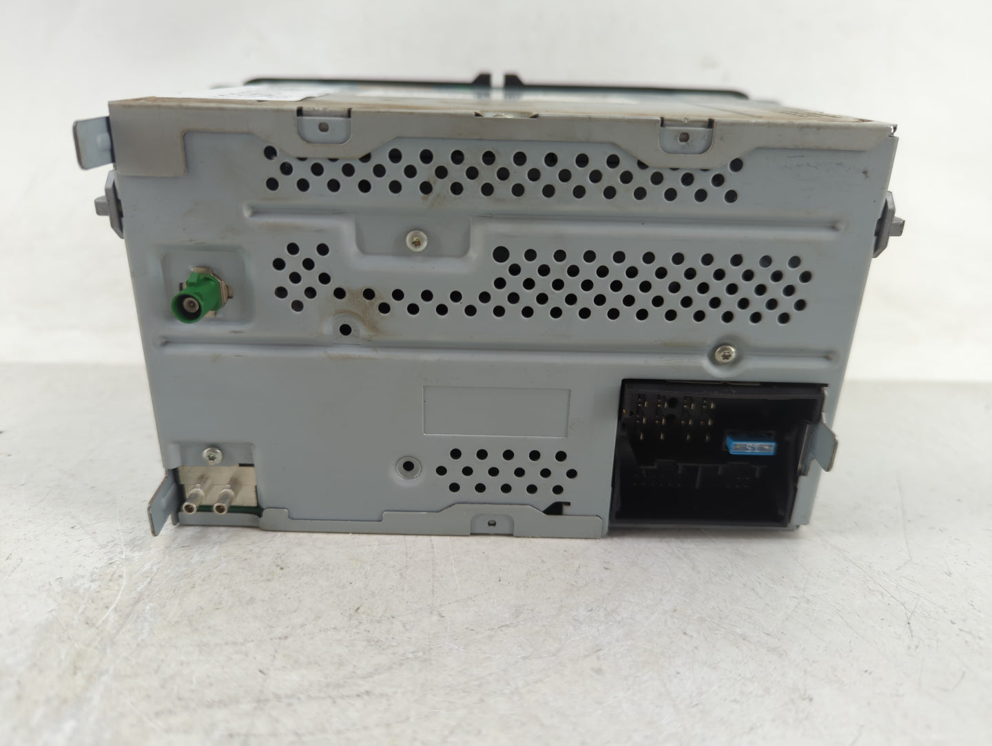 2012-2015 Volkswagen Passat Radio AM FM Cd Player Receiver Replacement P/N:28354813 1K0 035 164 F Fits OEM Used Auto Parts -