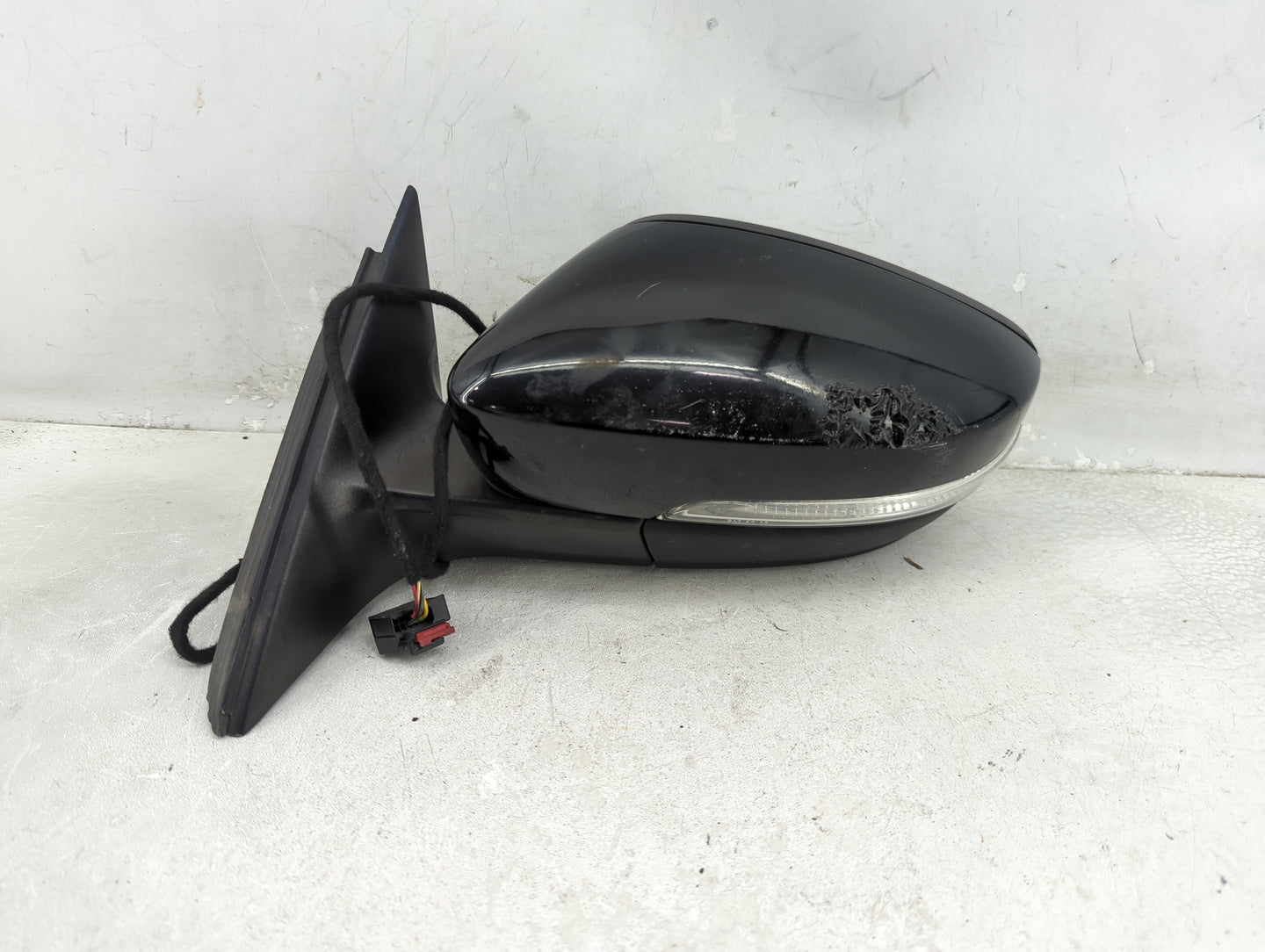 2013-2015 Volkswagen Passat Driver Side View Mirror - Left Door Mirror OEM Used - Oemusedautoparts1.com