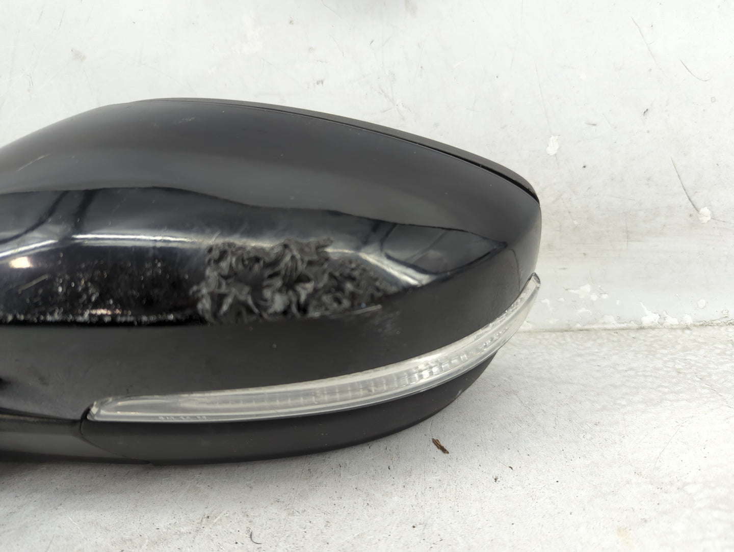 2013-2015 Volkswagen Passat Driver Side View Mirror - Left Door Mirror OEM Used - Oemusedautoparts1.com