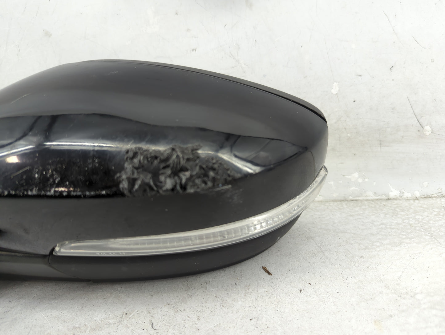 2013-2015 Volkswagen Passat Driver Side View Mirror - Left Door Mirror OEM Used - Oemusedautoparts1.com