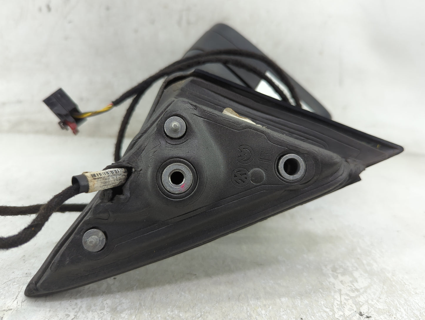 2013-2015 Volkswagen Passat Driver Side View Mirror - Left Door Mirror OEM Used - Oemusedautoparts1.com
