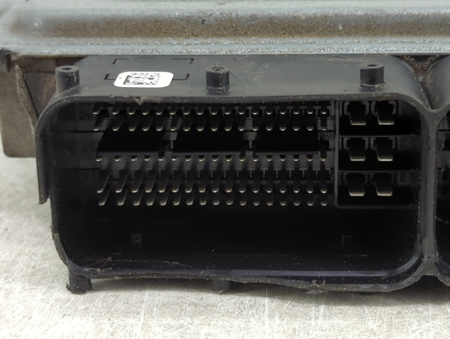 2014 Volkswagen Passat PCM Engine Control Computer ECU ECM PCU OEM P/N:06K 906 070 H 06K 907 425 Fits Fits 2015 OEM Used Aut