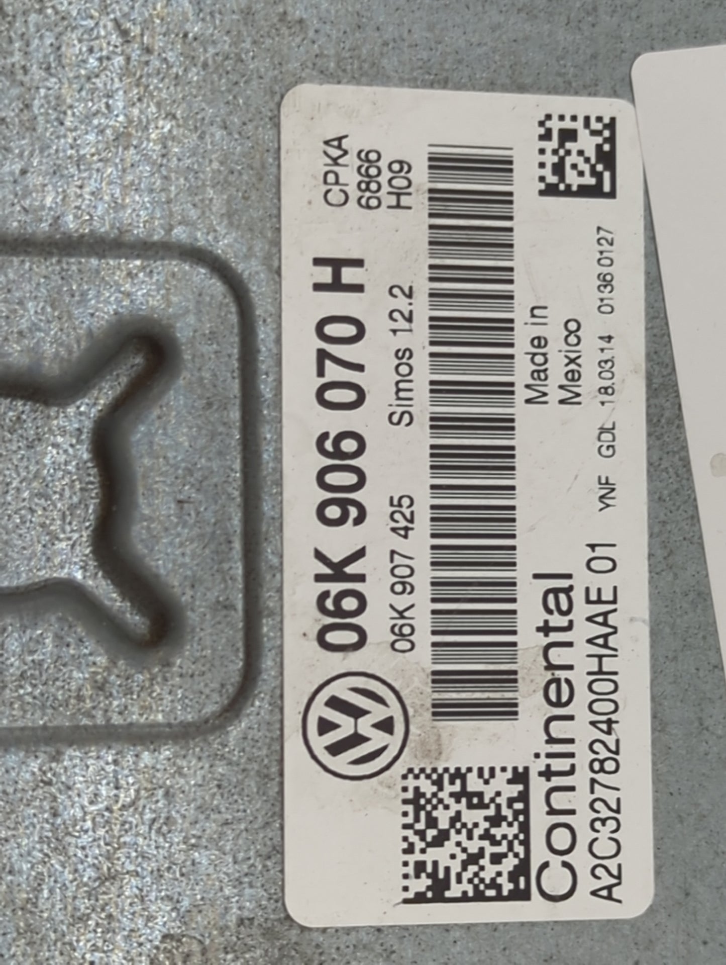 2014 Volkswagen Passat PCM Engine Control Computer ECU ECM PCU OEM P/N:06K 906 070 H 06K 907 425 Fits Fits 2015 OEM Used Aut