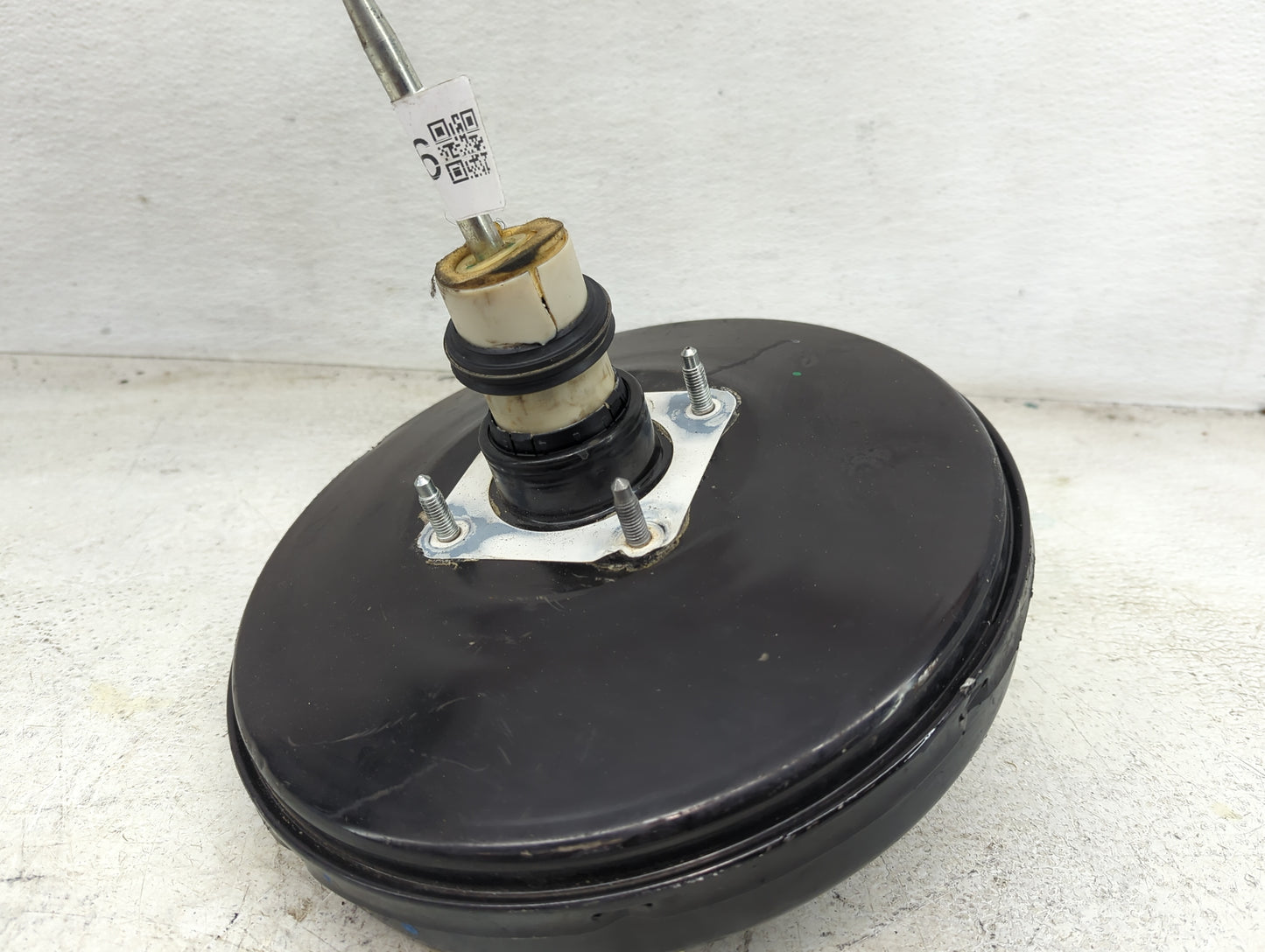 2013-2019 Volkswagen Passat Power Brake Booster Oem 1427996 - Oemusedautoparts1.com