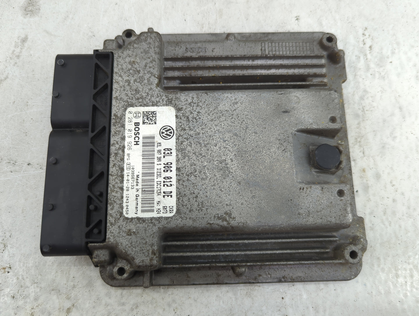 2013-2014 Volkswagen Passat PCM Engine Control Computer ECU ECM PCU OEM P/N:03L906012DE 03L907309S, 0281019926 Fits Fits 201