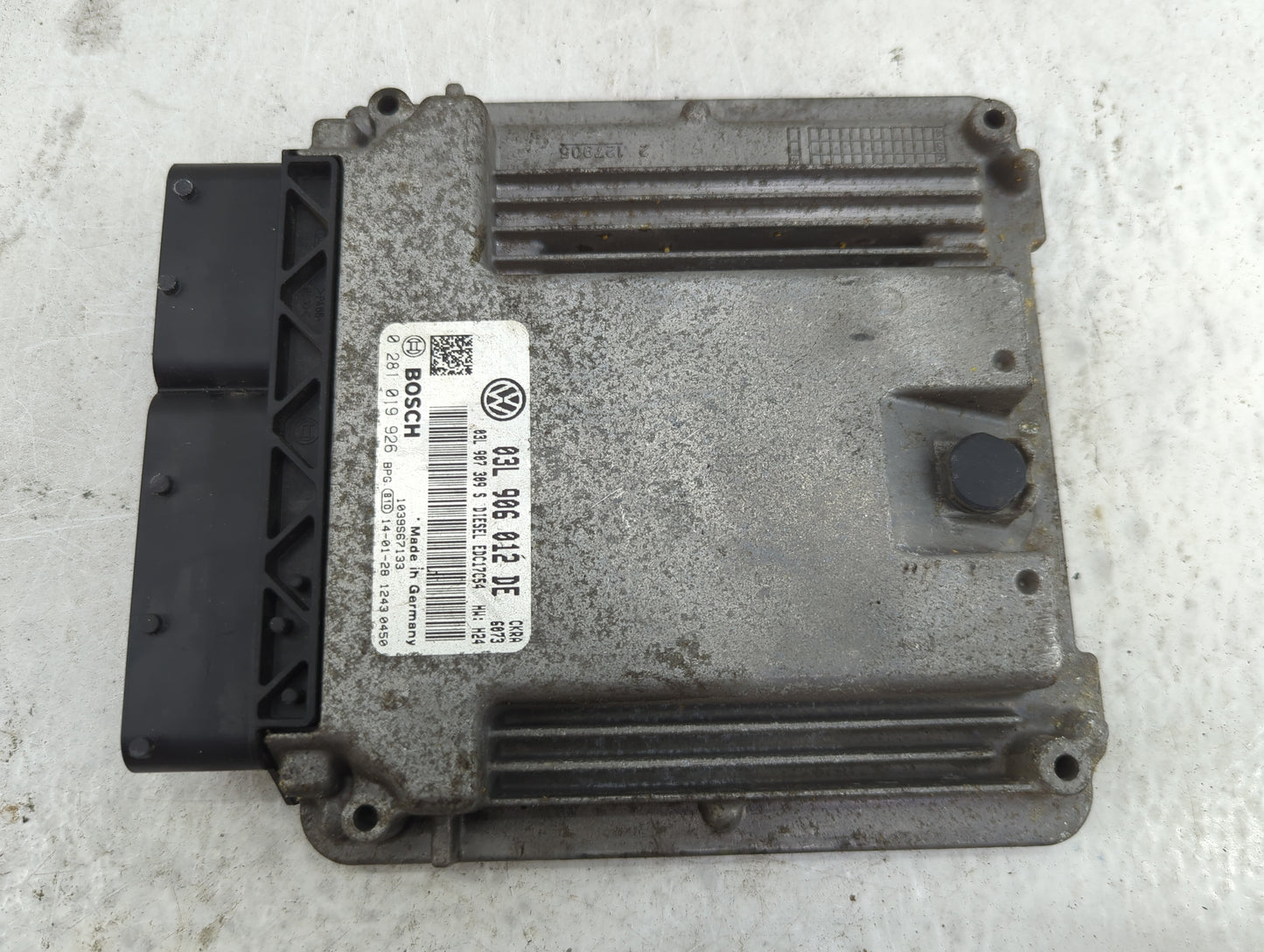 2013-2014 Volkswagen Passat PCM Engine Control Computer ECU ECM PCU OEM P/N:03L906012DE 03L907309S, 0281019926 Fits Fits 201