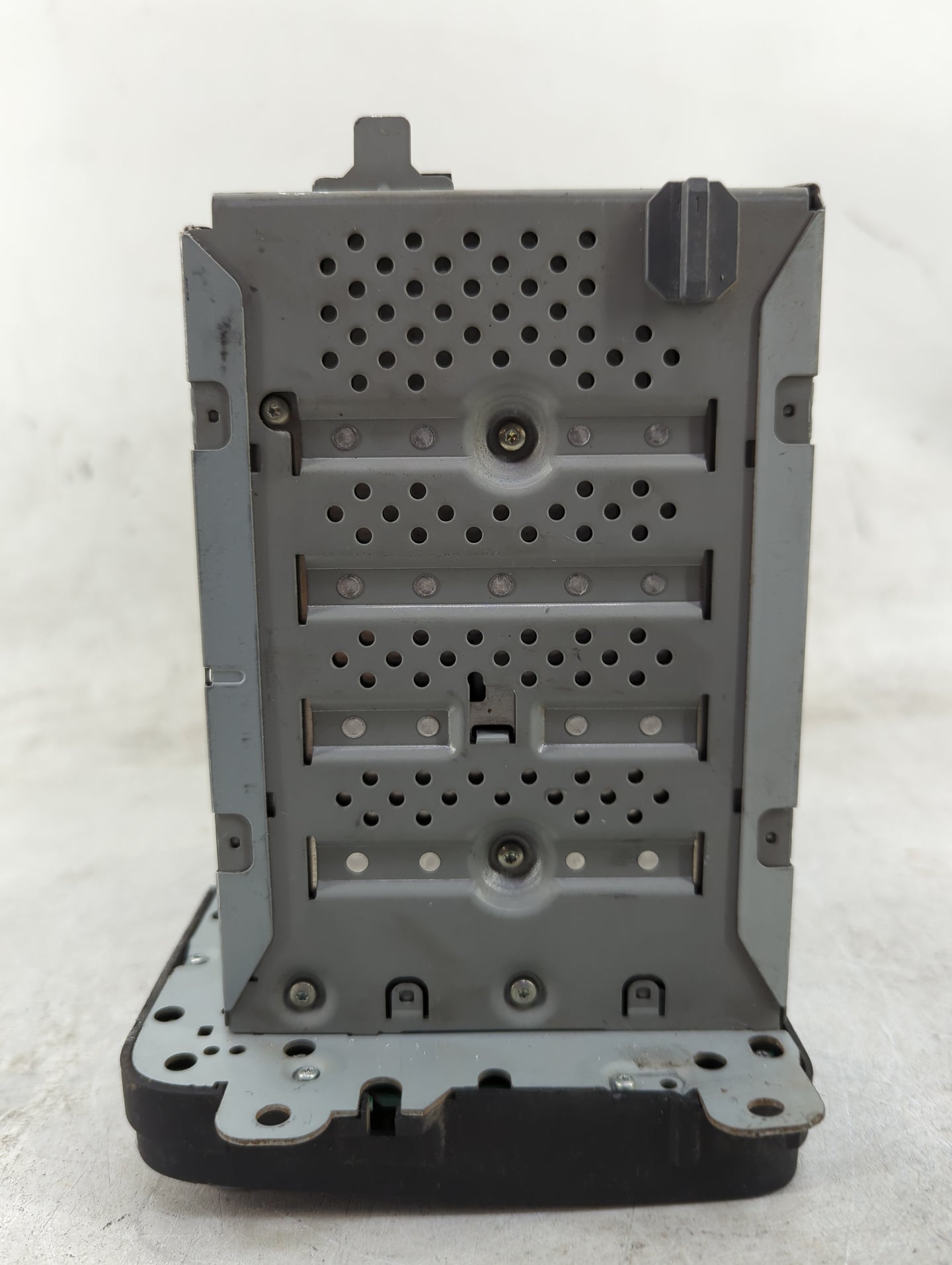 2012-2015 Volkswagen Passat Radio AM FM Cd Player Receiver Replacement P/N:1K0035164D 28354080 Fits OEM Used Auto Parts - Oe