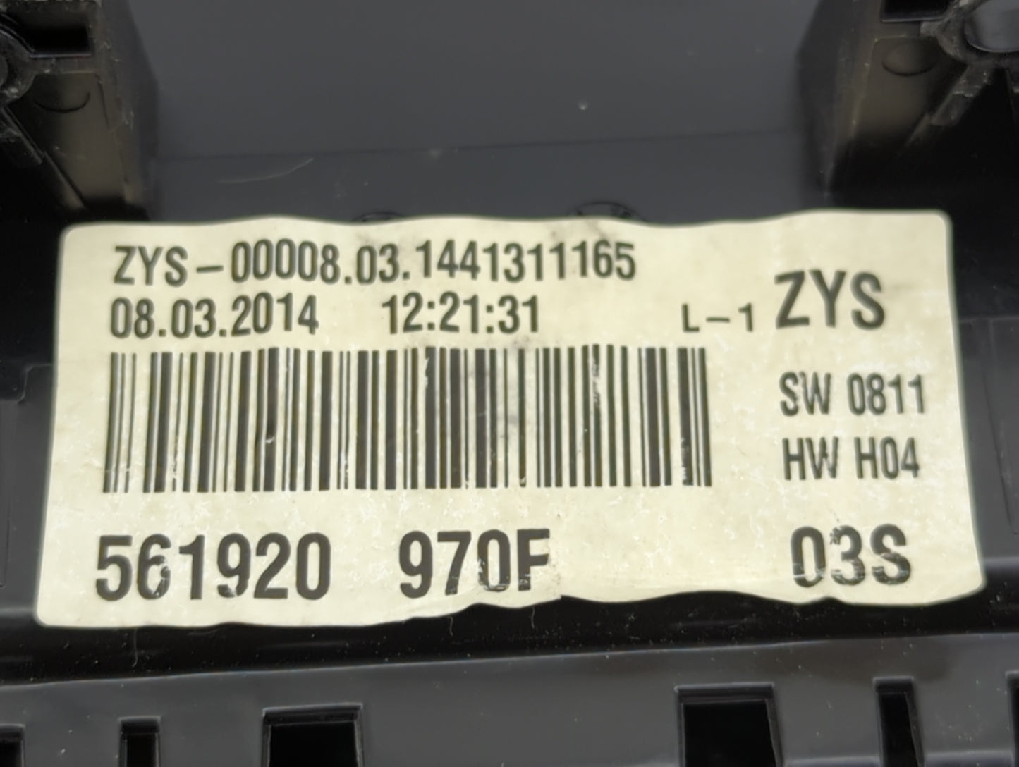 2013-2014 Volkswagen Passat Instrument Cluster Speedometer Gauges P/N:561920970F Miles: Fits Fits 2013 2014 OEM Used Auto Pa