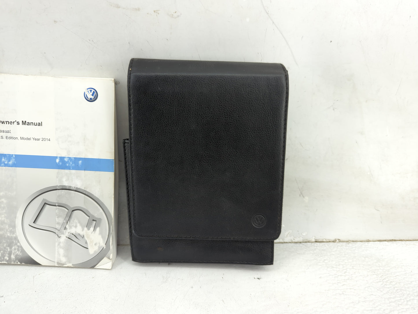 2014 Volkswagen Passat Owners Manual Book Guide P/N:141.5U1.NMS.21 1415U1NMS21 OEM Used Auto Parts - Oemusedautoparts1.com