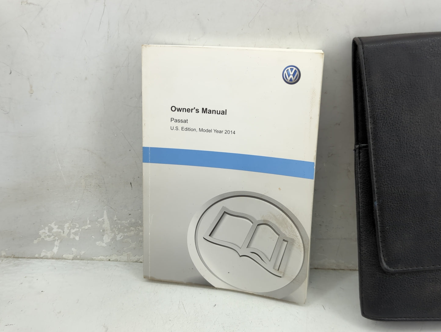 2014 Volkswagen Passat Owners Manual Book Guide P/N:561012003 1425U1NMS23 OEM Used Auto Parts - Oemusedautoparts1.com
