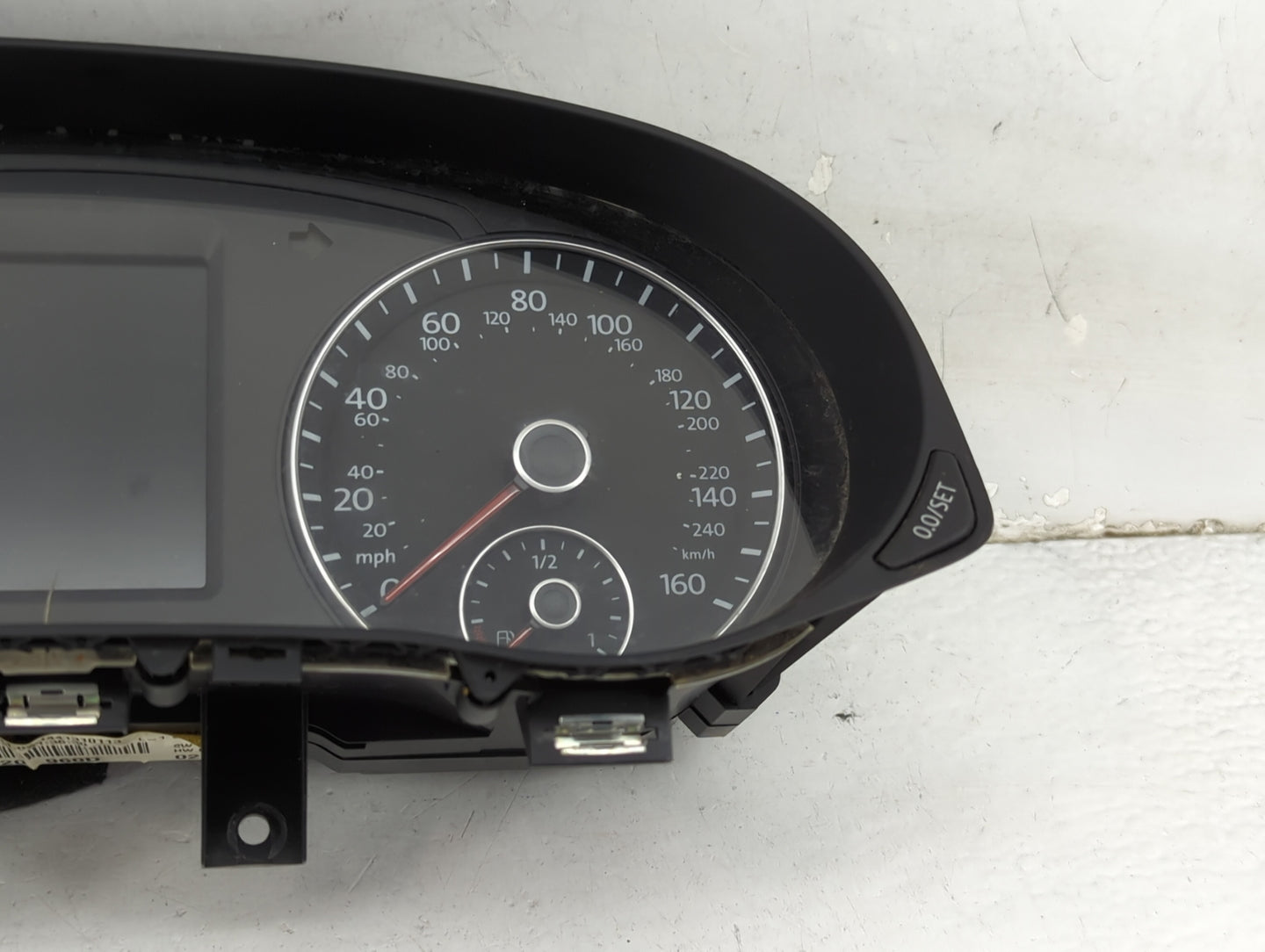 2013-2014 Volkswagen Passat Instrument Cluster Speedometer Gauges P/N:561920960D A2C53415798 Miles: Fits Fits 2013 2014 OEM 