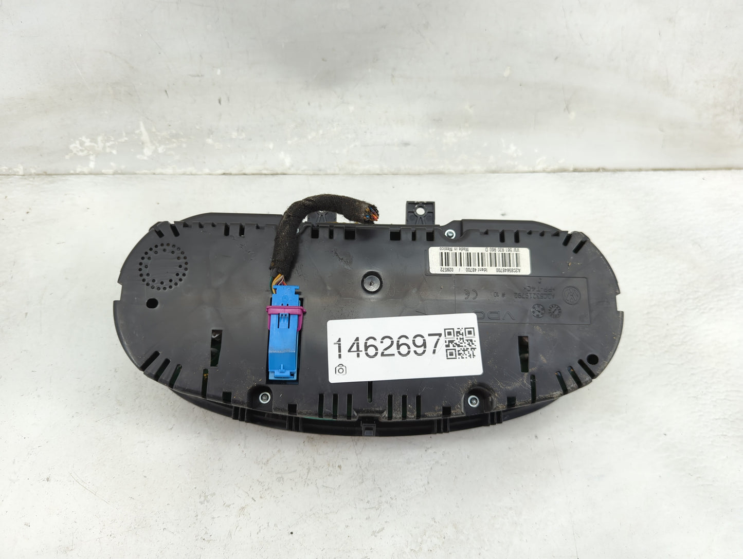 2013-2014 Volkswagen Passat Instrument Cluster Speedometer Gauges P/N:561920960D A2C53415798 Miles: Fits Fits 2013 2014 OEM 
