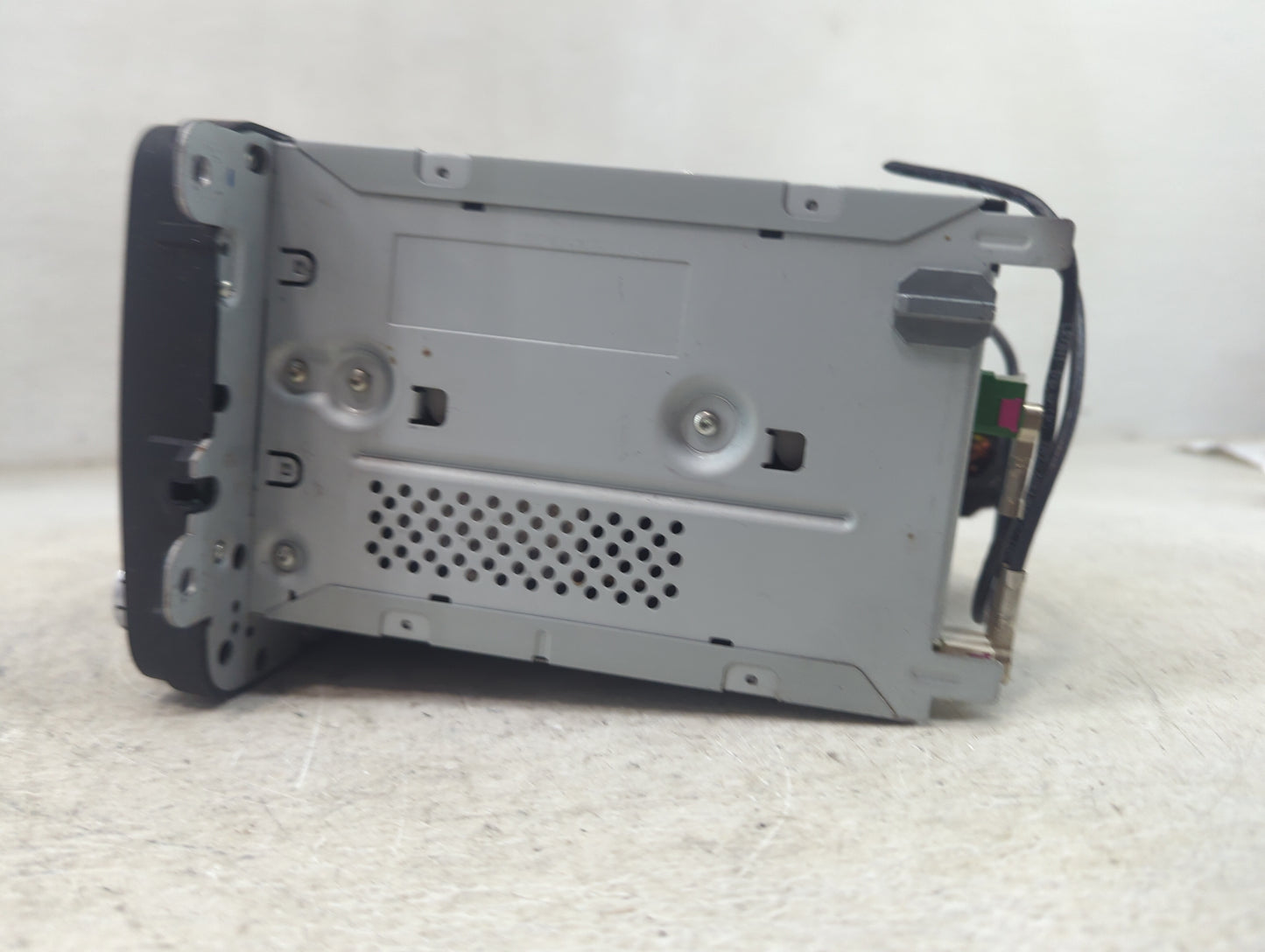 2012-2015 Volkswagen Passat Radio AM FM Cd Player Receiver Replacement P/N:1K0035164F 28354813 Fits OEM Used Auto Parts - Oe