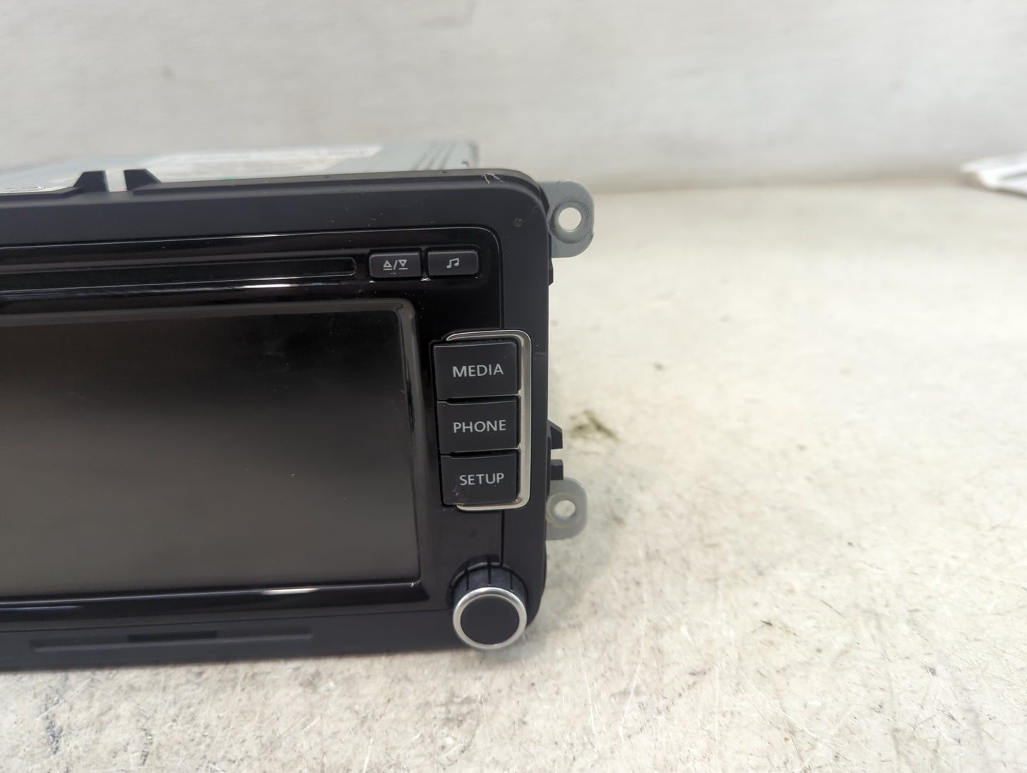 2012-2015 Volkswagen Passat Radio AM FM Cd Player Receiver Replacement P/N:1K0035188F 28372940 Fits OEM Used Auto Parts - Oe