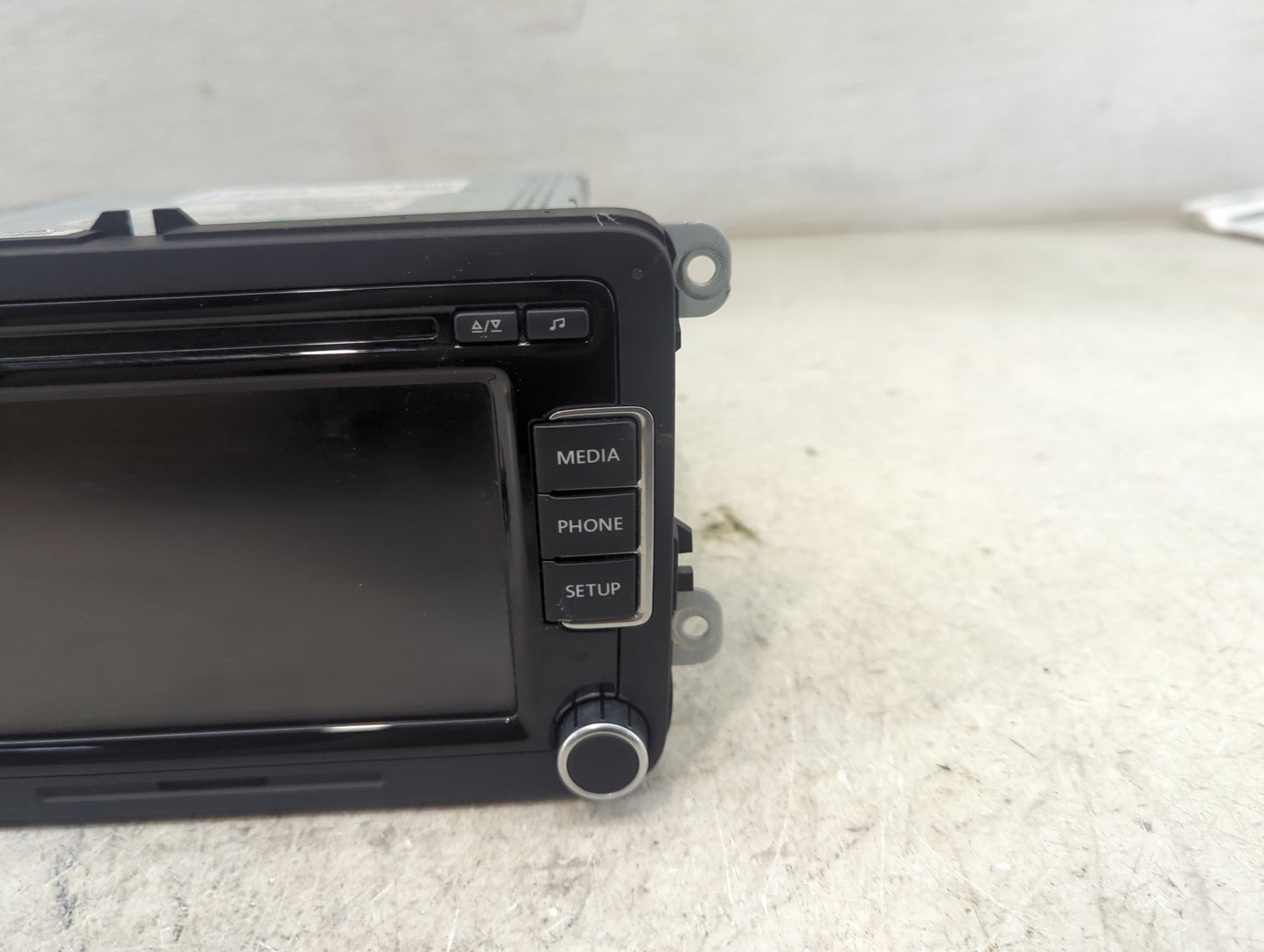 2012-2015 Volkswagen Passat Radio AM FM Cd Player Receiver Replacement P/N:1K0035188F 28372940 Fits OEM Used Auto Parts - Oe
