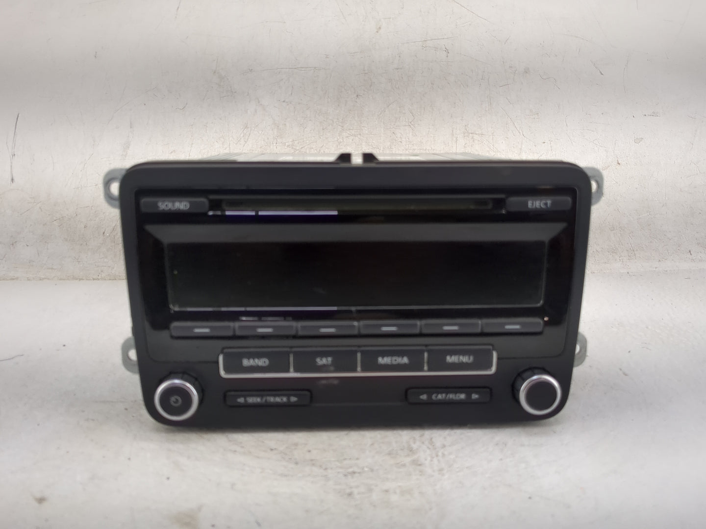 2013-2015 Volkswagen Passat Radio AM FM Cd Player Receiver Replacement P/N:1K0035164F 28367806 Fits Fits 2013 2014 2015 OEM 