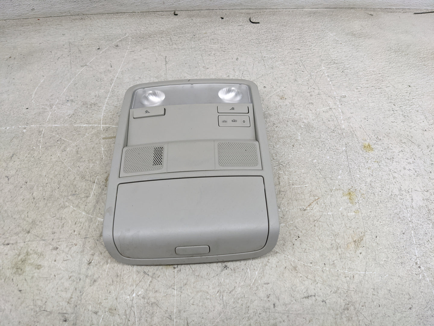 2013-2015 Volkswagen Passat Overhead Roof Console Gray - Oemusedautoparts1.com