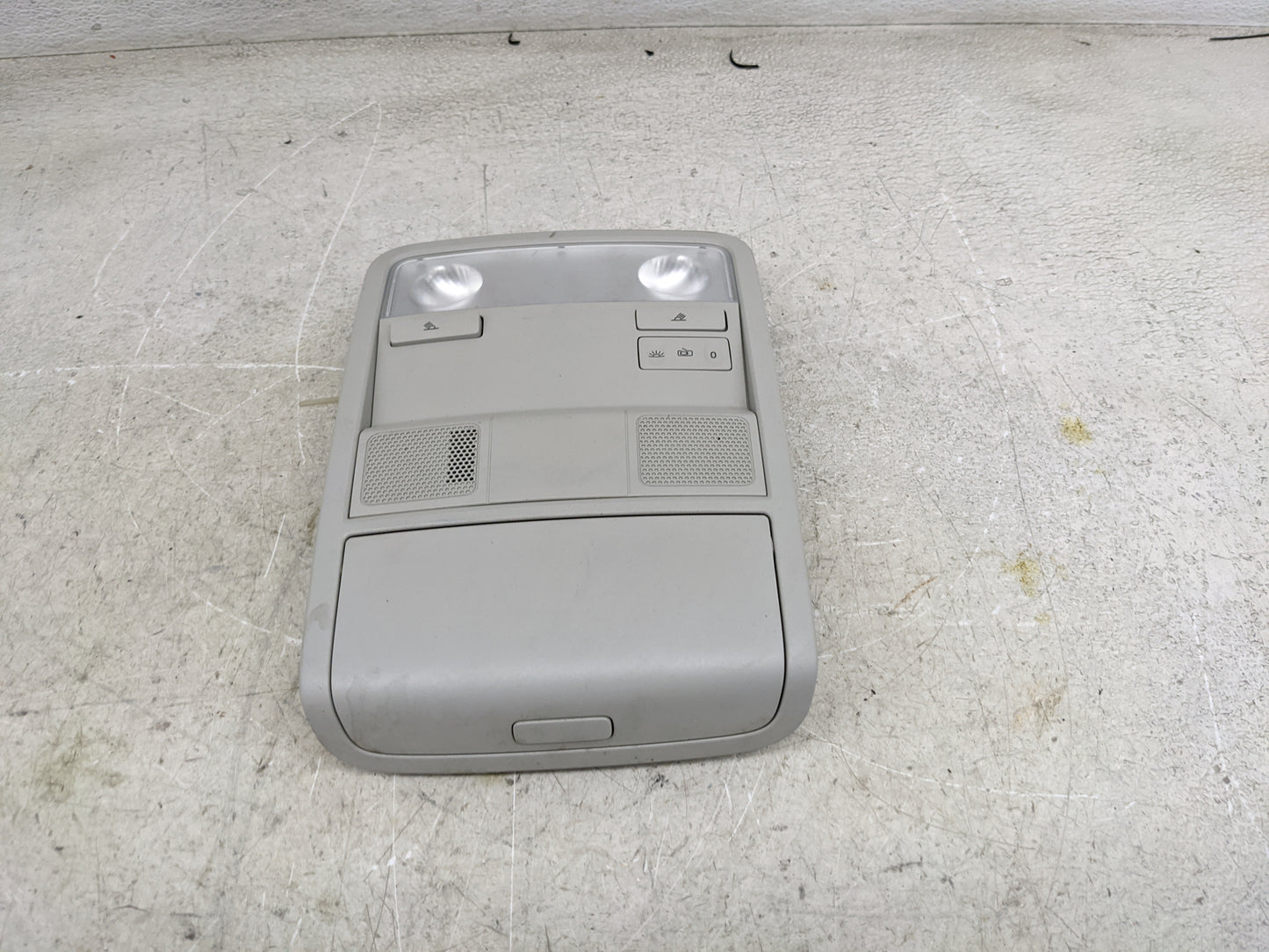 2013-2015 Volkswagen Passat Overhead Roof Console Gray - Oemusedautoparts1.com