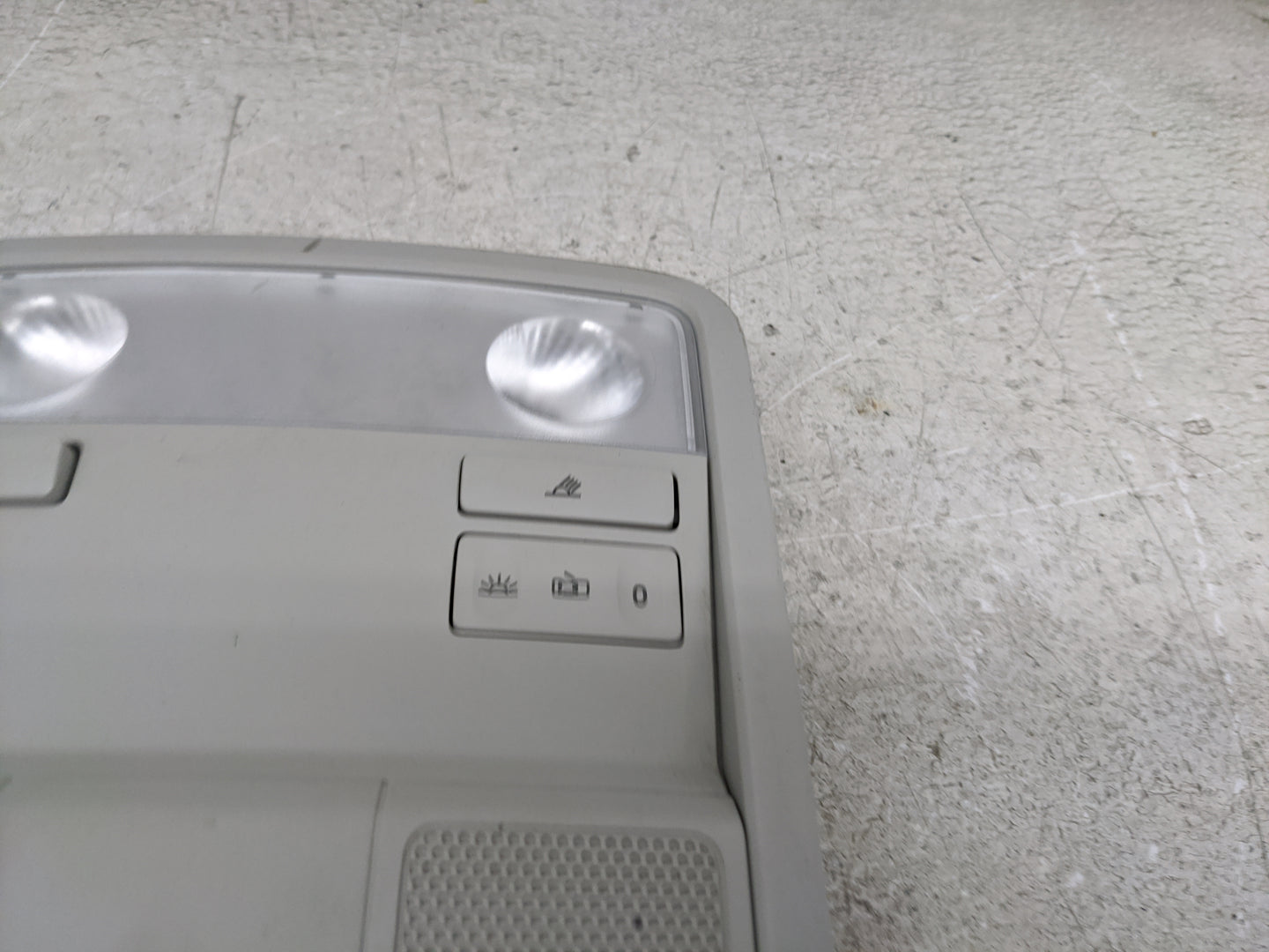 2013-2015 Volkswagen Passat Overhead Roof Console Gray - Oemusedautoparts1.com