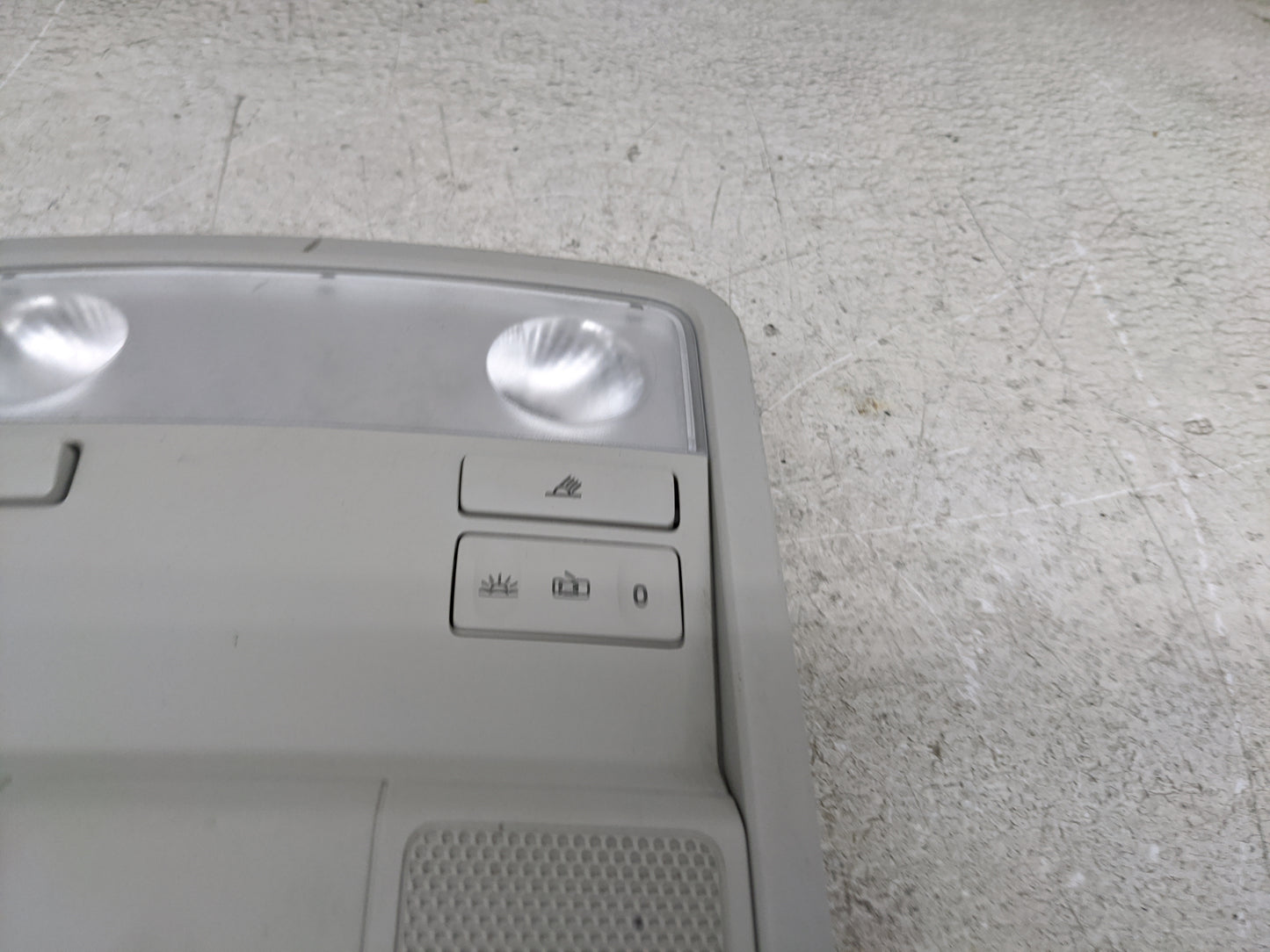 2013-2015 Volkswagen Passat Overhead Roof Console Gray - Oemusedautoparts1.com
