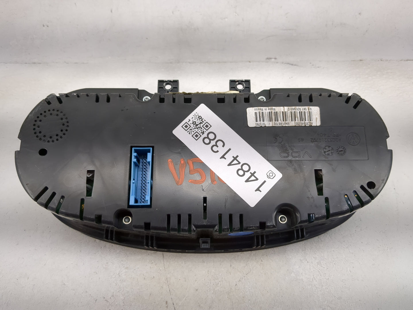 2015-2019 Volkswagen Passat Instrument Cluster Speedometer Gauges P/N:561920960D A2C53215792 Miles: Fits OEM Used Auto Parts