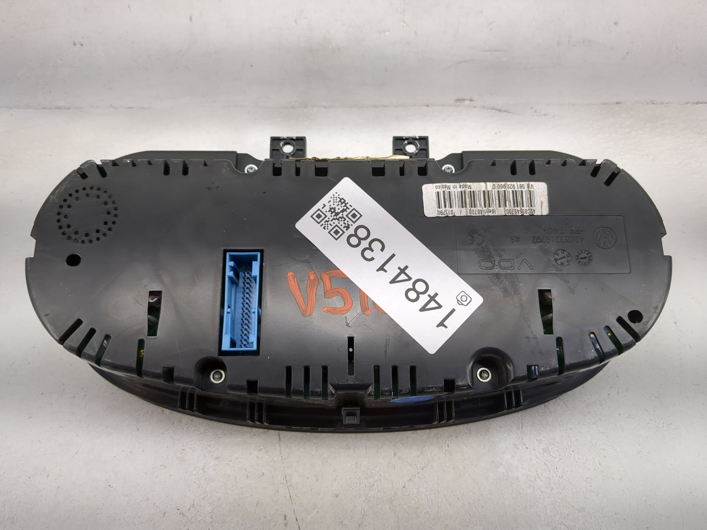 2015-2019 Volkswagen Passat Instrument Cluster Speedometer Gauges P/N:561920960D A2C53215792 Miles: Fits OEM Used Auto Parts