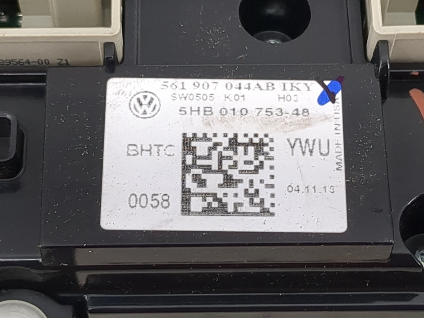 2013-2015 Volkswagen Passat Climate Control Module Temperature AC/Heater Replacement P/N:561907044AB 5HB010753-48 Fits OEM U