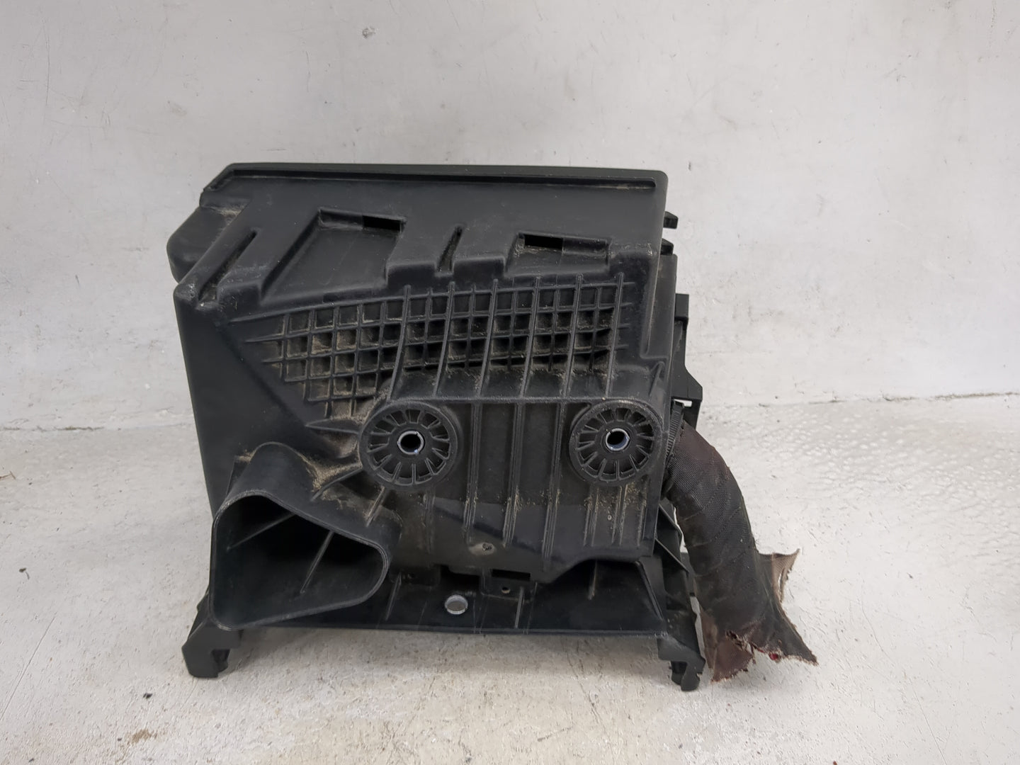 2012-2020 Volkswagen Passat Fusebox Fuse Box Panel Relay Module P/N:5C0937132A Fits OEM Used Auto Parts - Oemusedautoparts1.